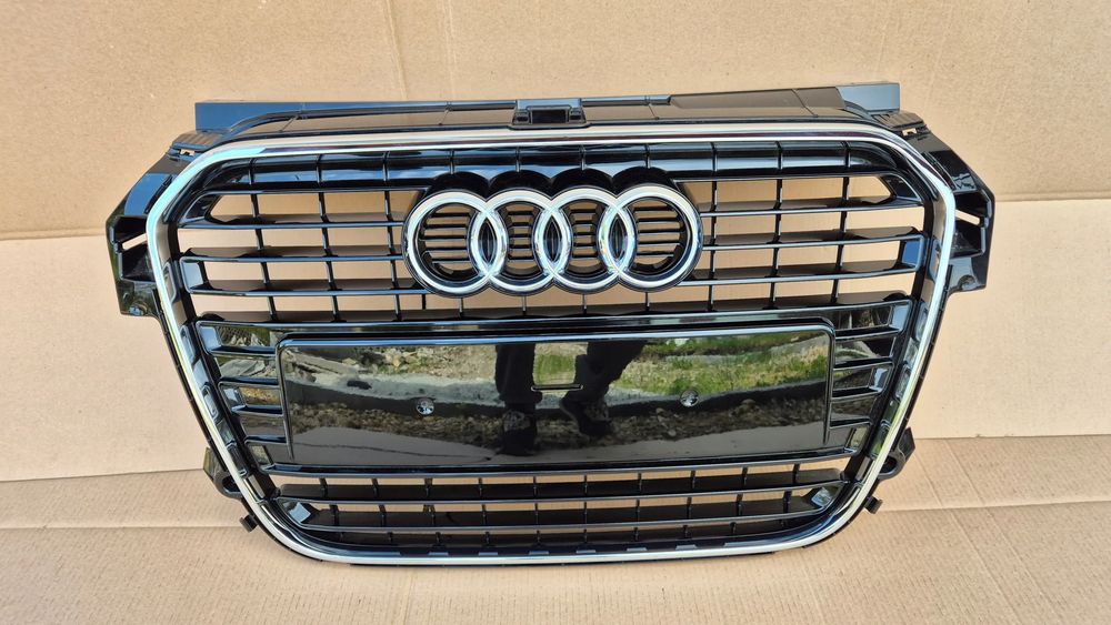 Atrapa Chłodnicy Grill Audi A1 8X0 10-14 OE 8X0853651 Black Połysk Oryg NEW
