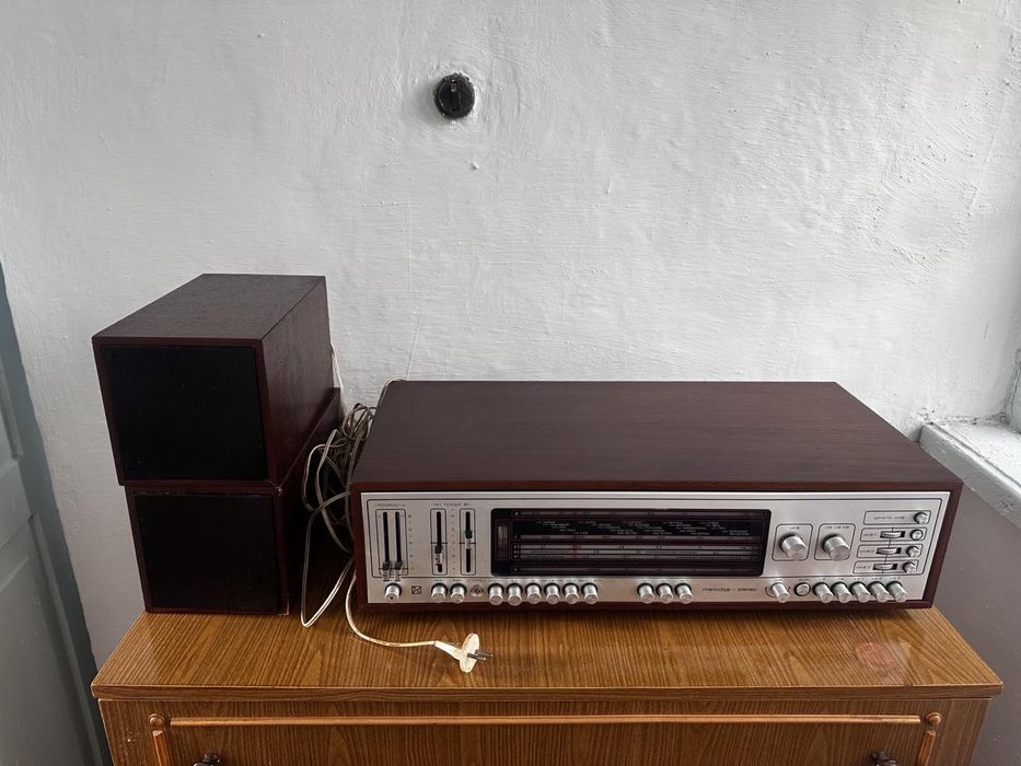 Продаж радіо техніки. Melodija stereo 104