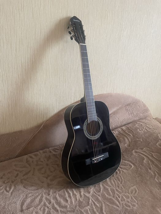 Класична гітара Toneberg