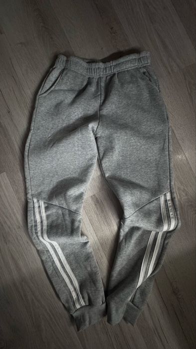 Спортивные штаны на флисе на подростка