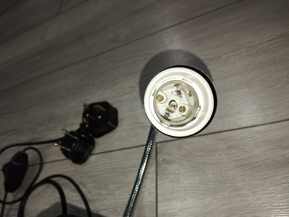 Lampka biurkowa z klipsem