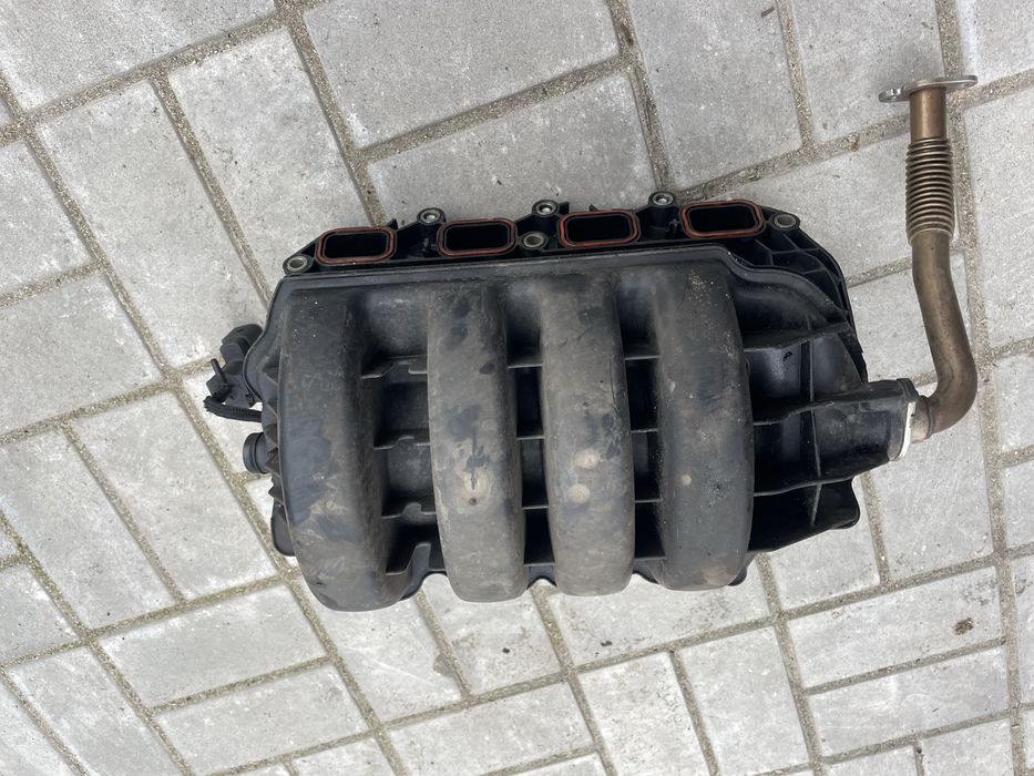 впускний колектор Гольф 1.6 fsi