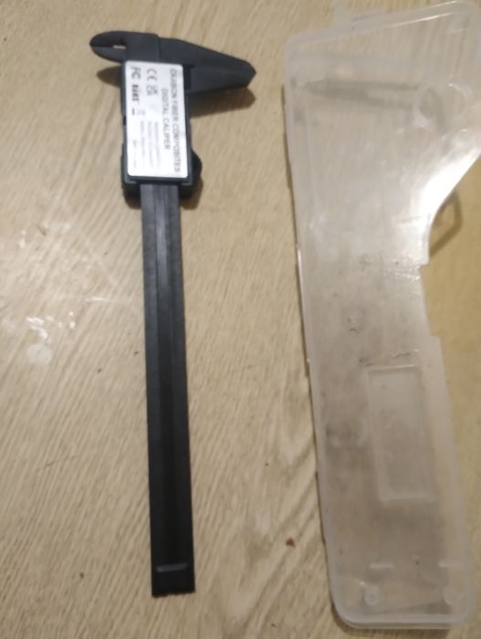 Штангенциркуль.єелектроний