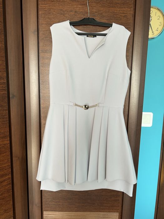 Sukienka z baskinką