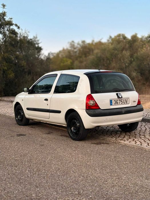 RENAULT CLIO 1.5 dCi 2003