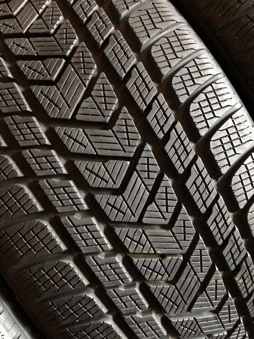 275/45/21 R21 Pirelli Scorpion Winter 4шт