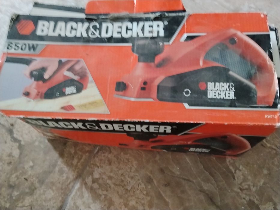 Plaina black decker como nova
Modelo: KW712
Potência: 650 W