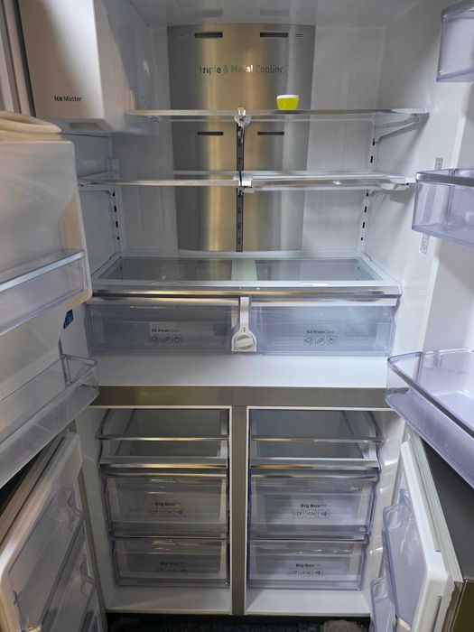 Samsung RF56J9041SR chłodziarko-zamrażarka