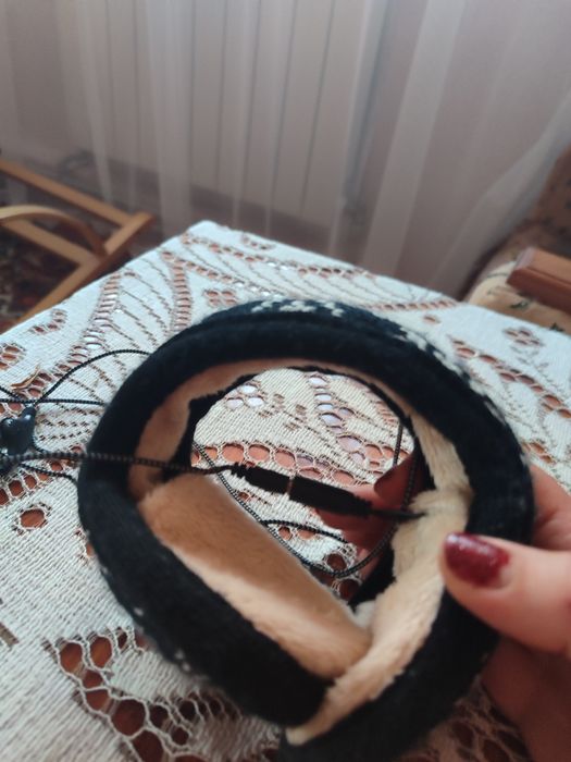 Хутряні навушники для музики