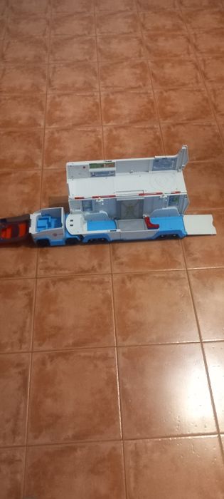 Camiao grande patrulha pata