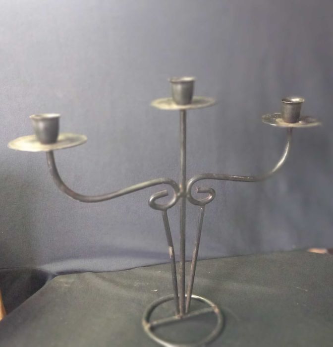 Castiçal ferro pintado