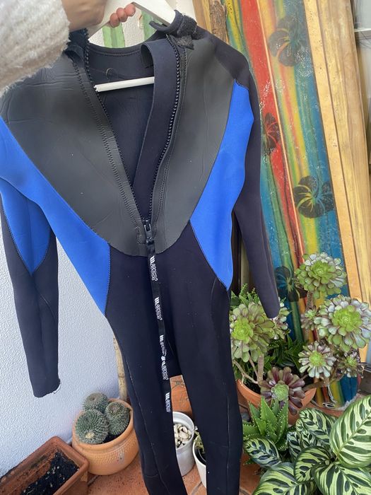 fatos de neoprene surf
