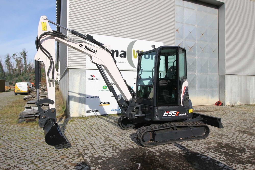 MInigiratória de Rastos escavadeira Bobcat E35 Z