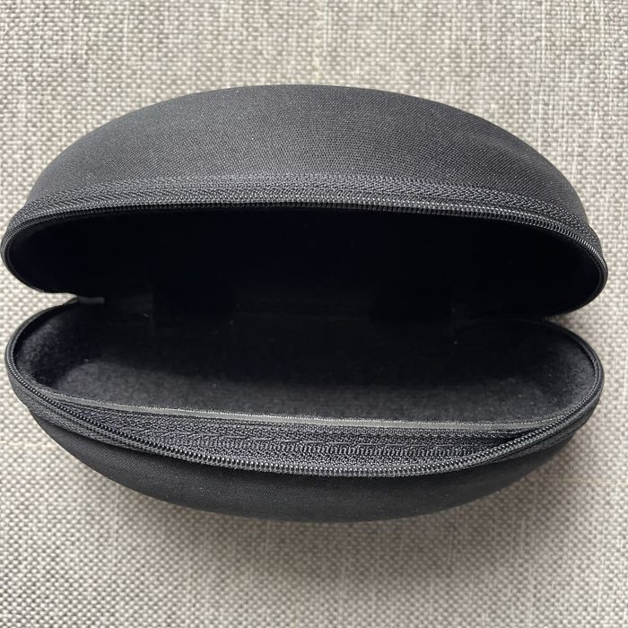 Футляр для окулярів