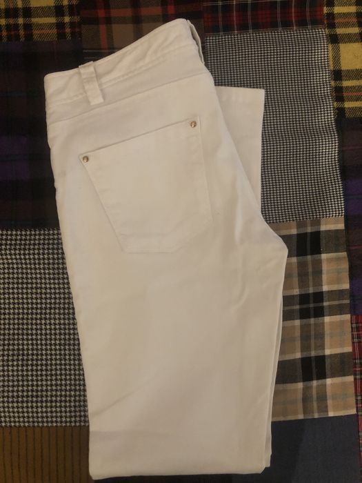 Calças brancas Massimo dutti, com fecho no fim de perna