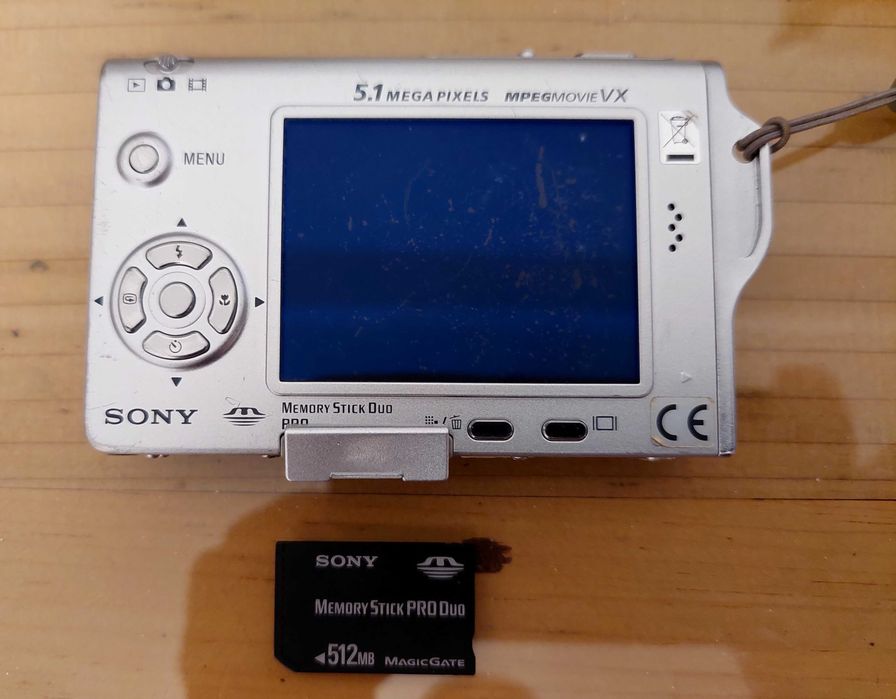 Camara fotográfica e de fimar SONY _ lentes Carl Zeiss