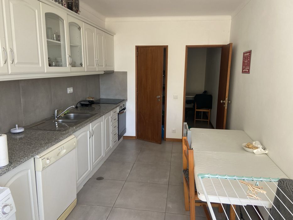 Quarto em frente à FEUC