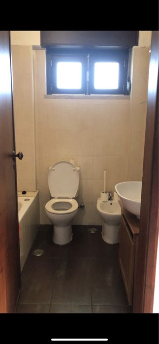 Quarto individual sem caução Amadora/ Vendas novas