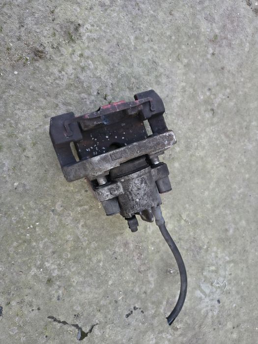 BMW E60 E61 zacisk tył lewy tylny 42/20