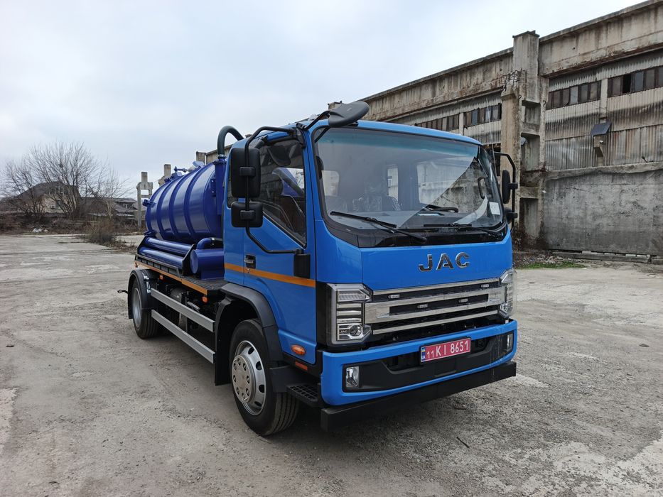 Вакумний автомобіль,асенізатор,мулосос,вакумний