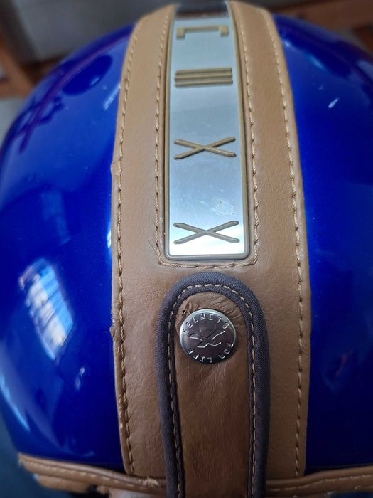 2 Capacetes helmet em bom estado
