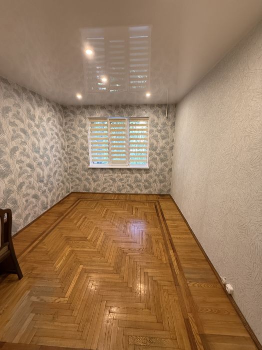 Продам 3к в Бородянці, центр міста 73м2, балкон
