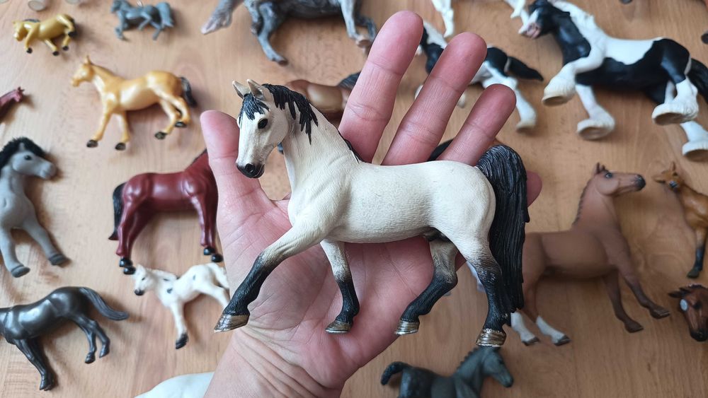Koń schleich i collecta
