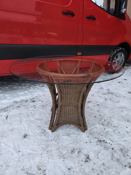 Stolik ratanowy z szybą