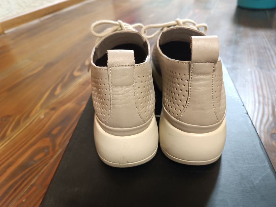 Шкіряне взуття на весну 36р.