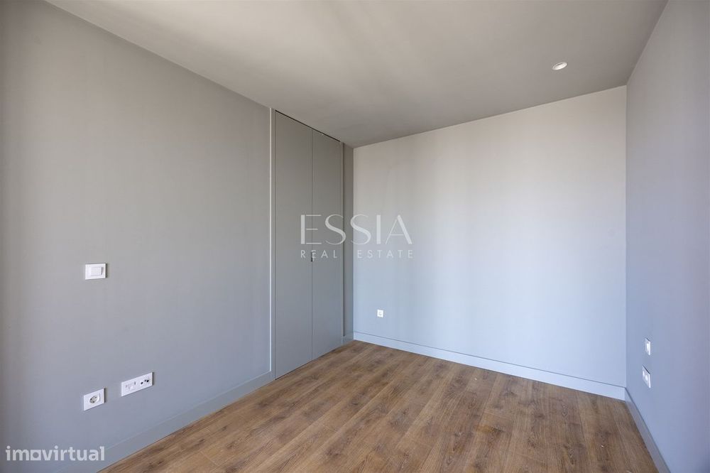 Apartamento T1 com Varanda junto ao Marquês