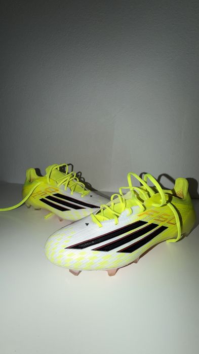 Chuteira Adidas F50 Nova