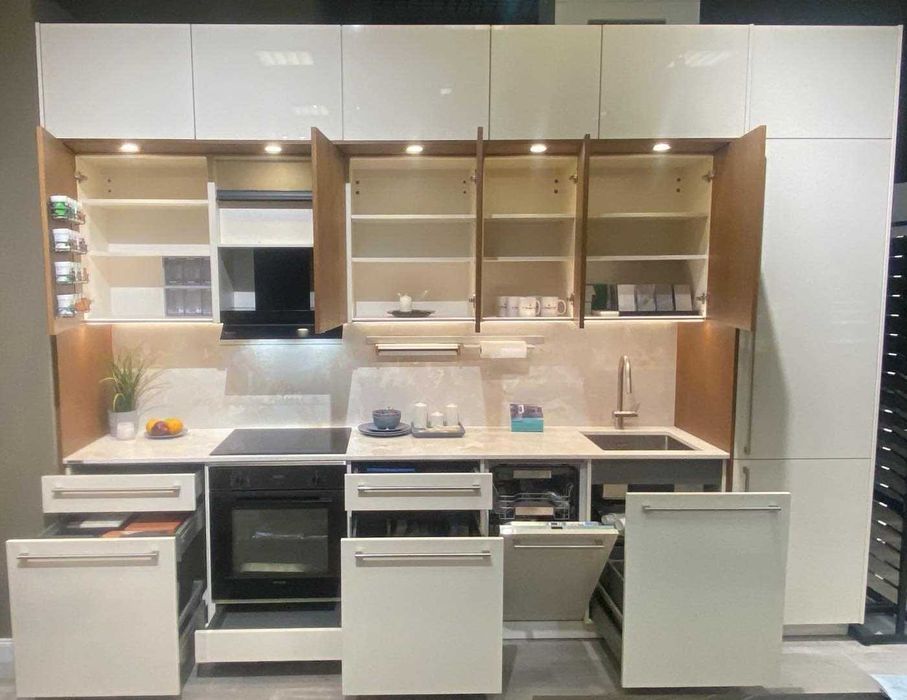 Kuchnia Nolte – wyprzedaż ekspozycji –LUX+ LEGNO z blatem kamiennym