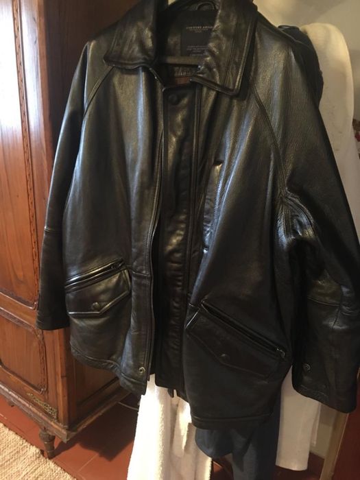 Vendo Blusão pele preto