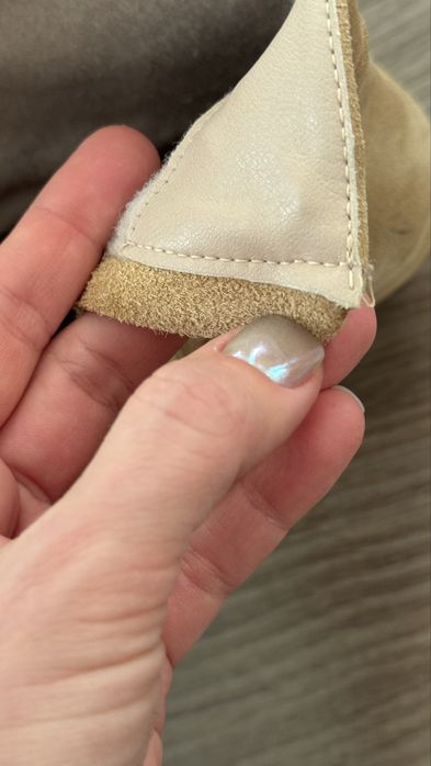 Продаю ботинки казаки из натуральной замши