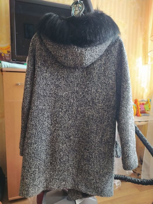 Зимове пальто жіноче