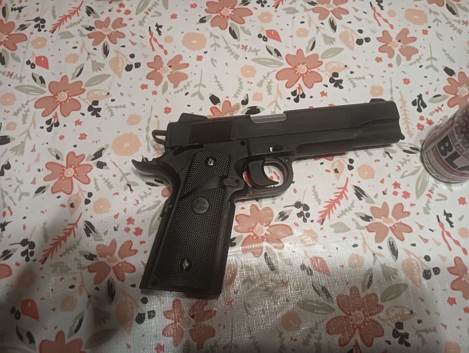 Pistola airsoft replica full metal