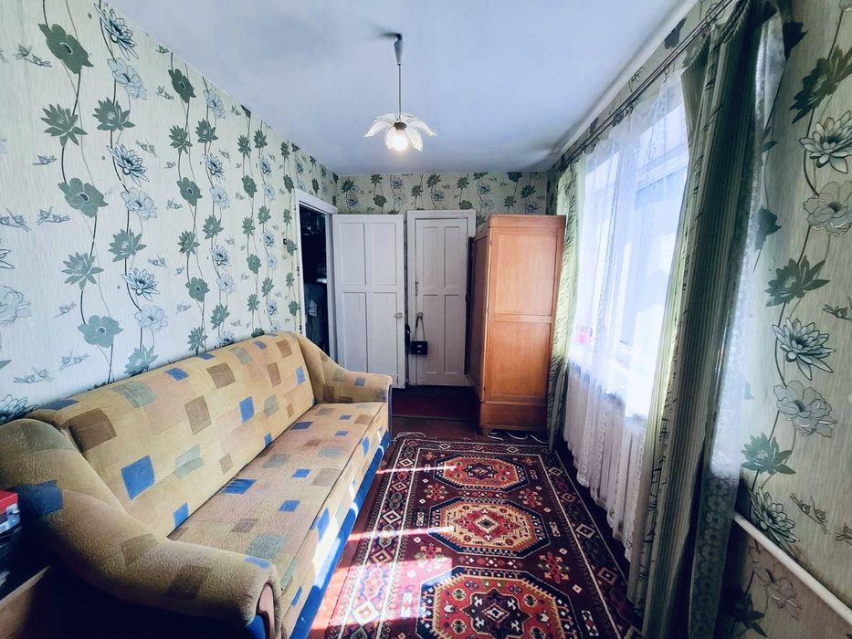 Продам 2 -к кв в кирпиче с отличной локацией по пр Слобожанскому район Загса