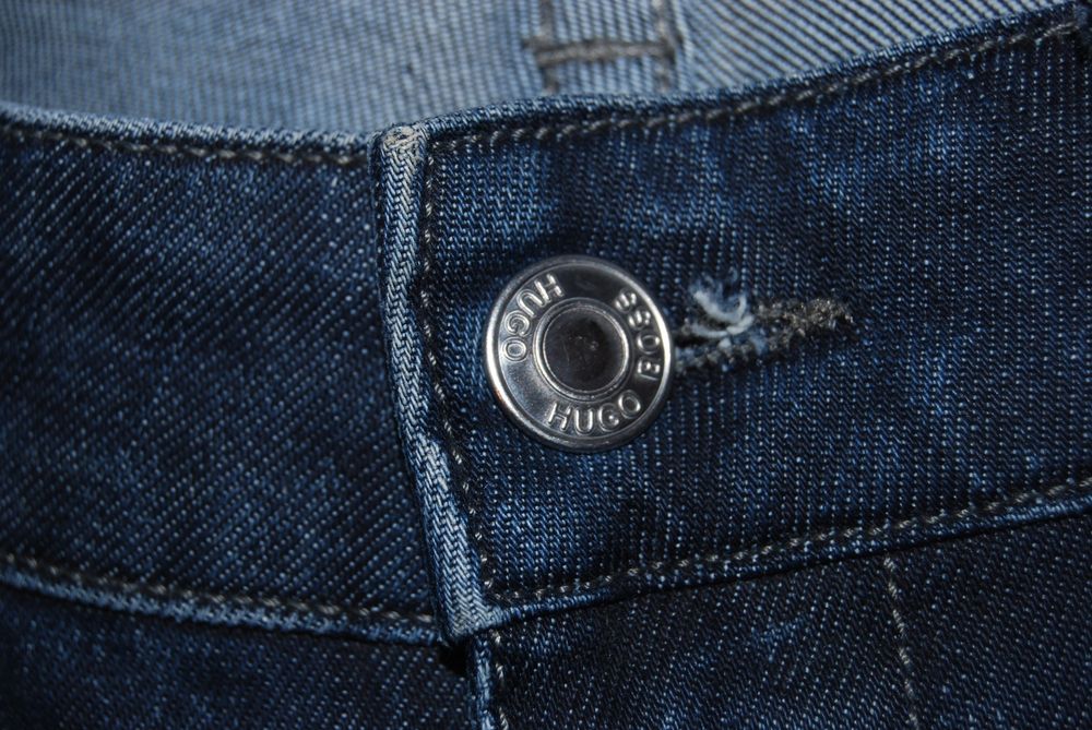 Spodnie Hugo Boss M