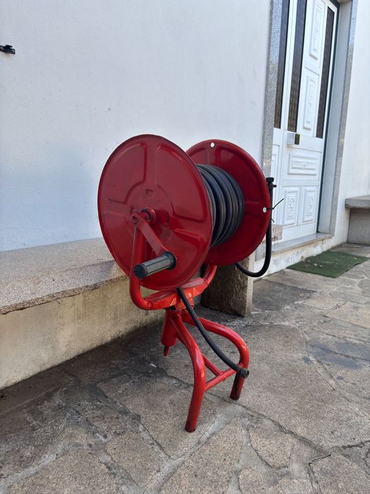 Enrolador de mangueira Tomix/Rocha