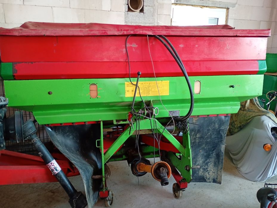 Rozsiewacz nawozów Unia MXL 1200