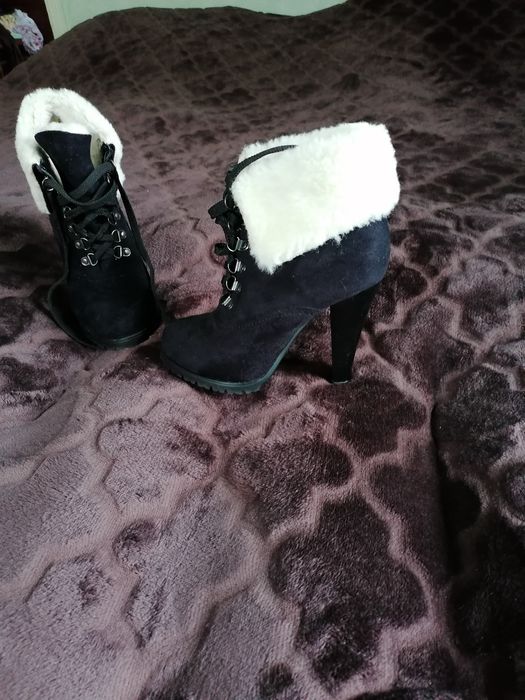 Ботинки на каблучке