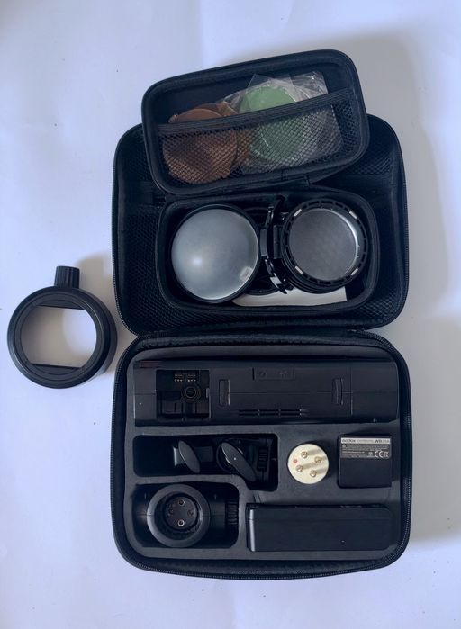 Спалах godox AD200 pro