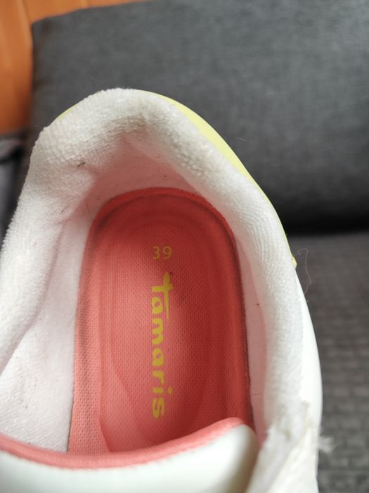 Продам кросівки Tamaris