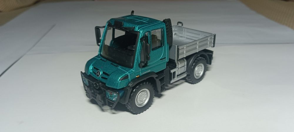 Camiões escala 1/43