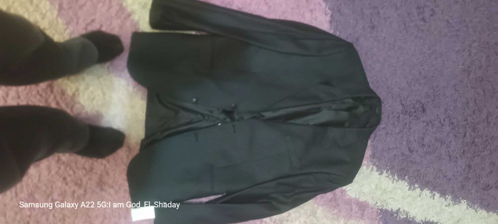 Срочно, продам пиждак, абсолютно новый, мужской, фирменный.