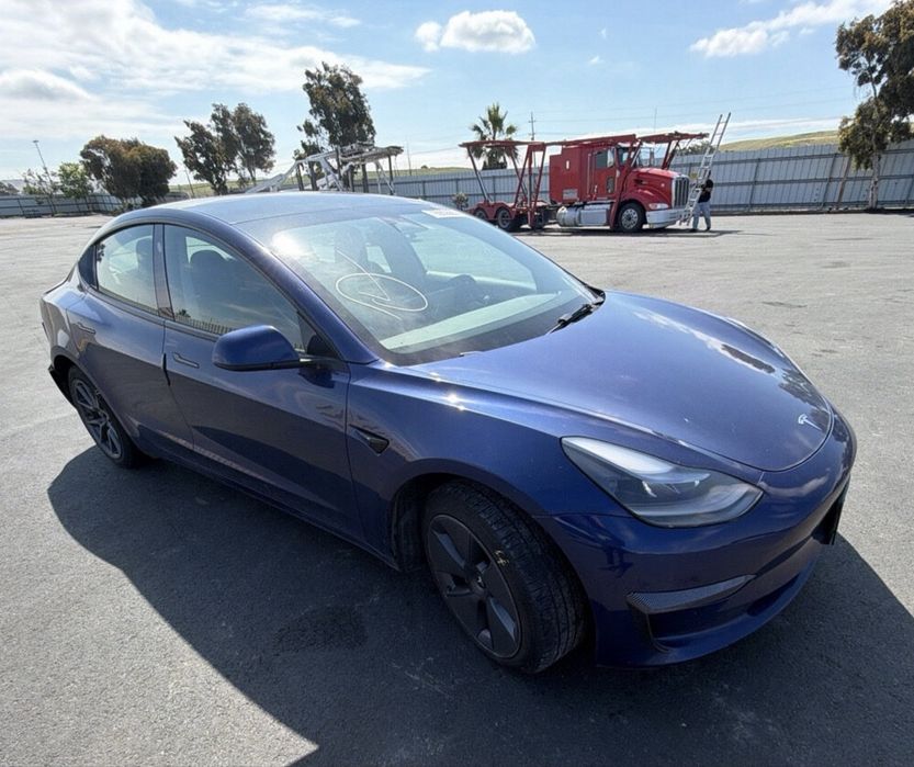 Tesla 3 LFP 12/2022