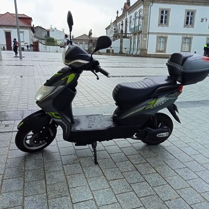 Vendo Mota elétrica 50 cilindradas