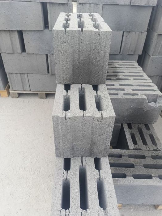 Bloczki betonowe Pustaki Kręgi Materiały Budowlane Betonowe Transport