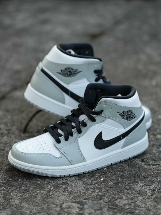 Jordan 1 Mid Light Smoke Grey-Rozmiar 39