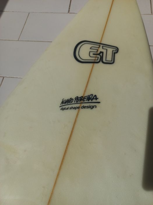Prancha de surf 6'2 bom estado